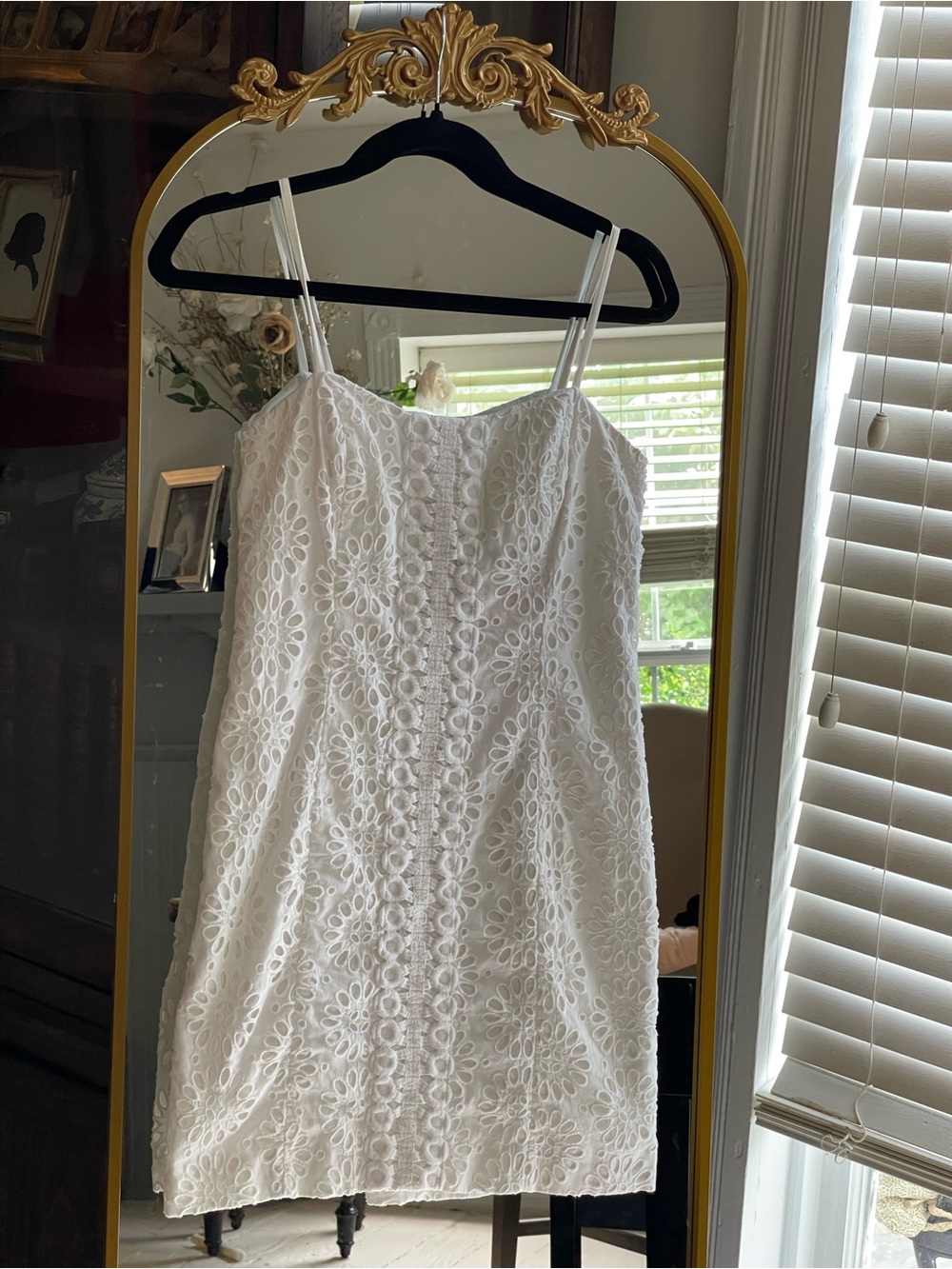 Lilly Pulitzer Shelli Resort White Cotton Petal Eyelet Shift Tie Back Mini Dress